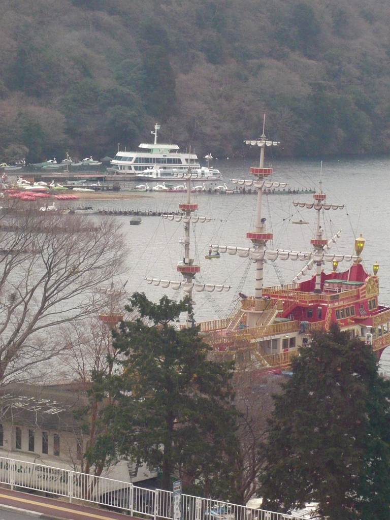 p1000048.jpg - Which was this awesome boat!