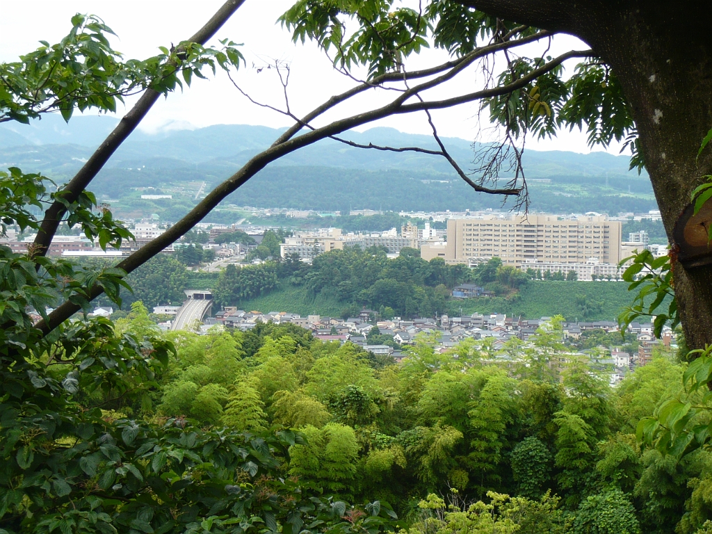 p1010817.jpg - This hill offered a great view of Kanazawa.