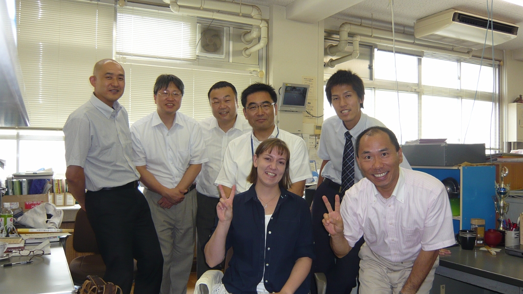 P1020808.JPG - The teachers at my second-year visit school pose for a good-bye picture with me.