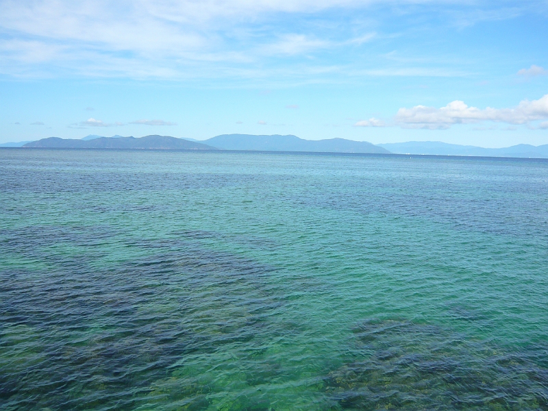 p1010181.jpg - More beautiful azure seas.