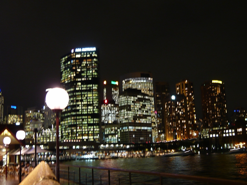 p1010456.jpg - Looking back from the walk leading to the Opera House.