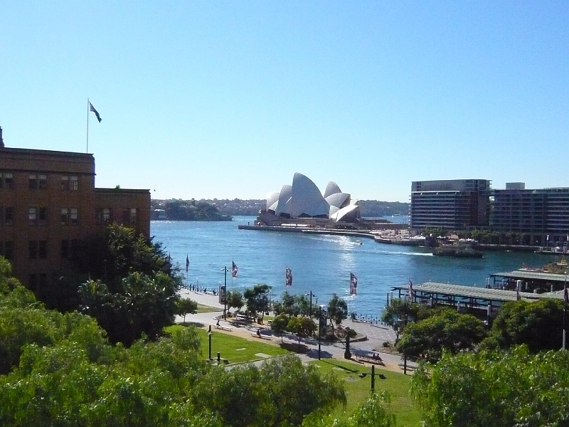 p1010530.jpg - Another nice view of the Opera House.