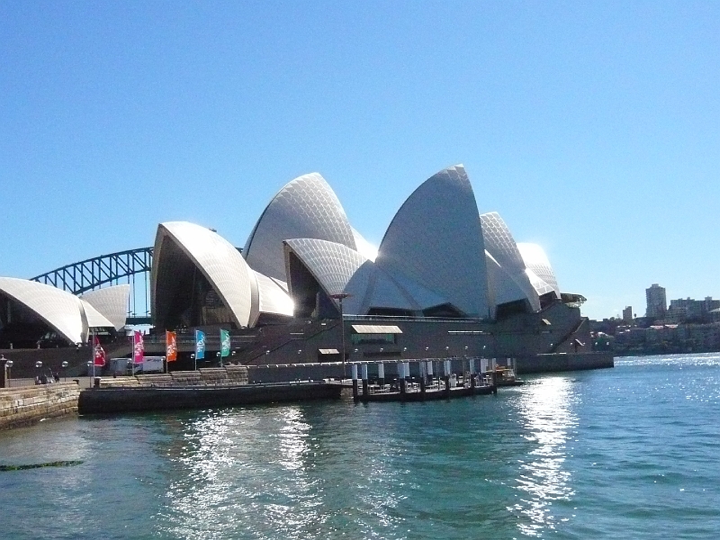 p1010556.jpg - You haven't seen THIS side of the Opera House yet!