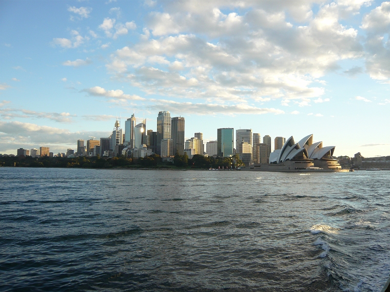 p1010602.jpg - The ferry took about 30 minutes and went 7 miles.  (At least, outside Manly Wharf it said "Seven miles from Sydney, a thousand miles from care."  Maybe they decided miles were more poetic than kilometers.)