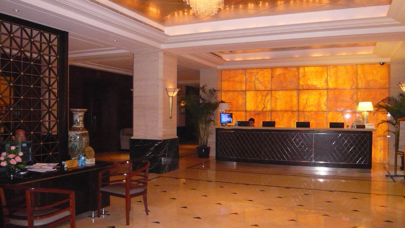 P1030345.JPG - The hotel lobby